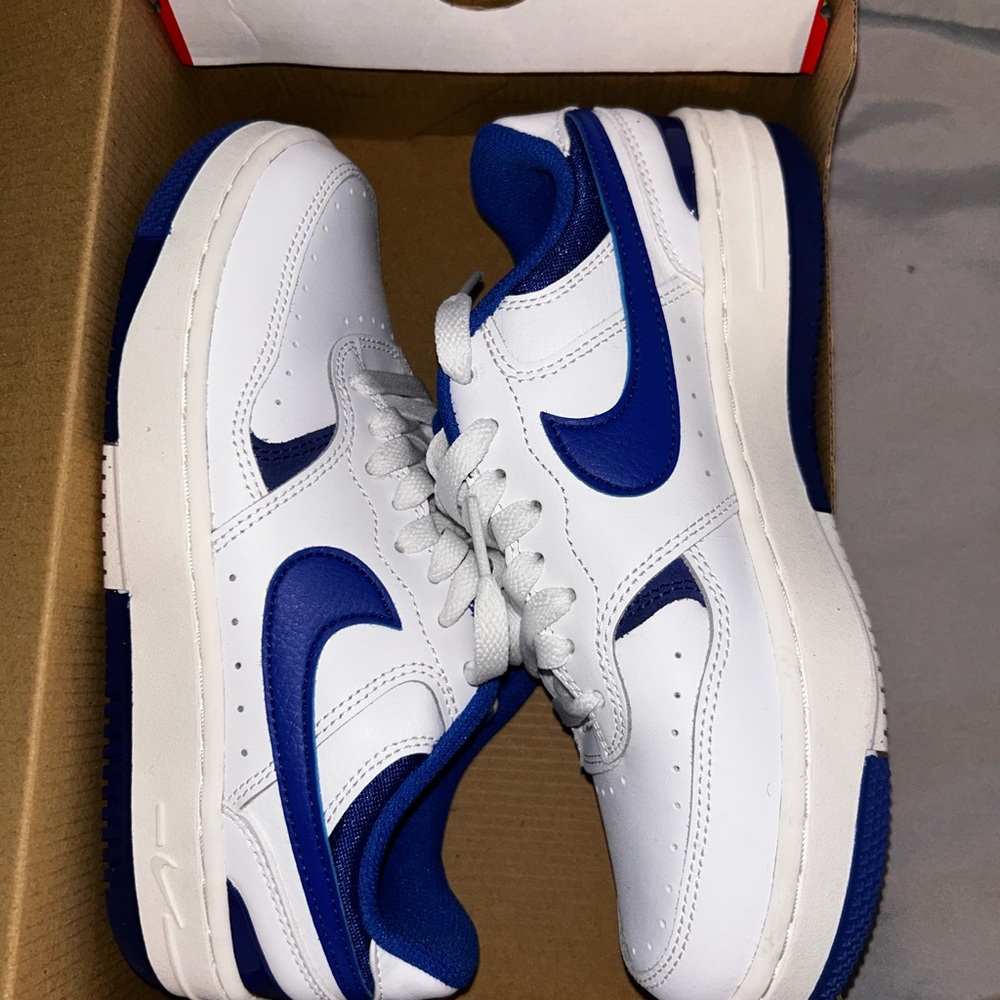 Nike White and Blue Sneakers